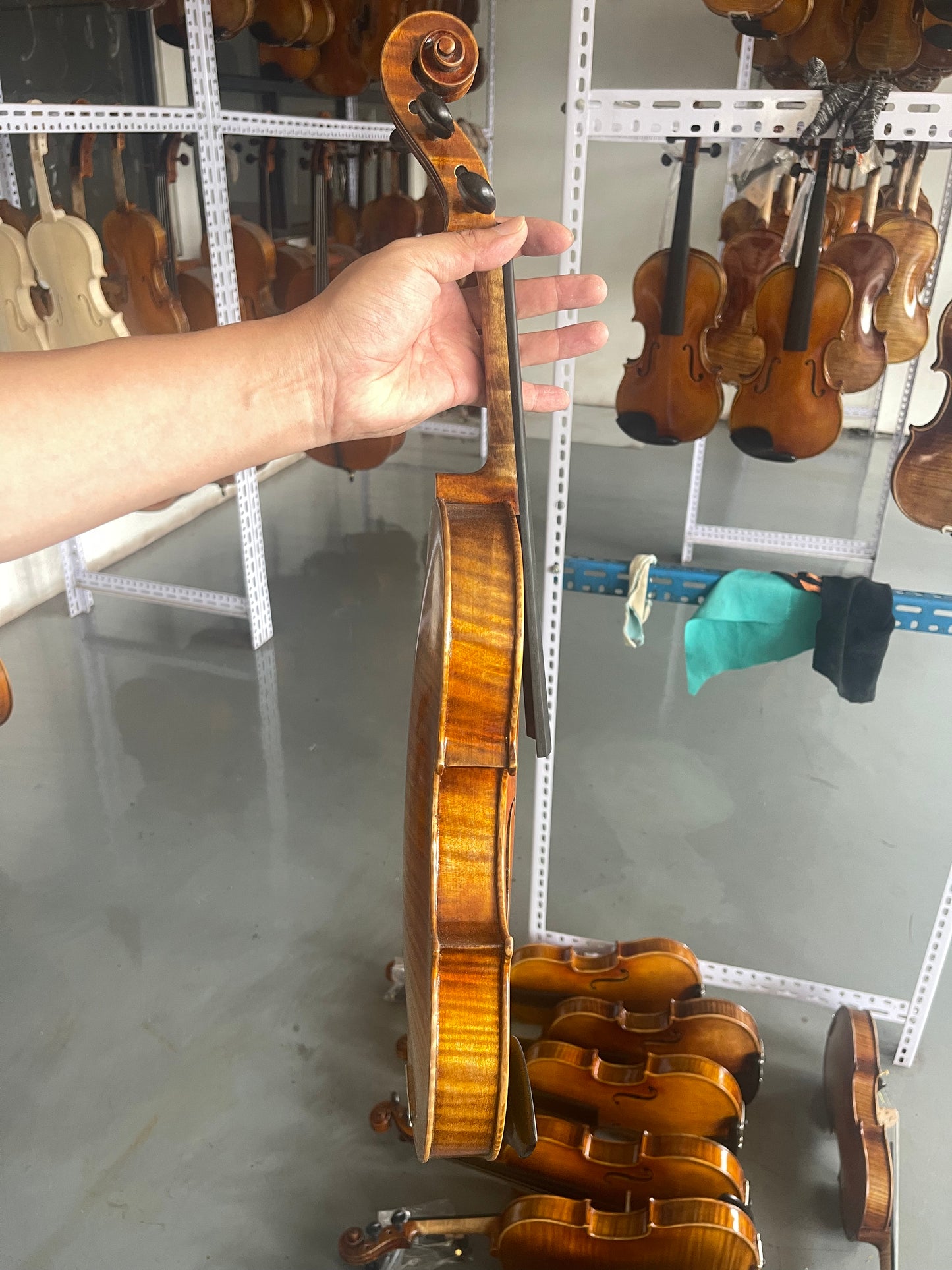 good quality 4/4 handmade violin solid spruce maple bright sound ready to play case