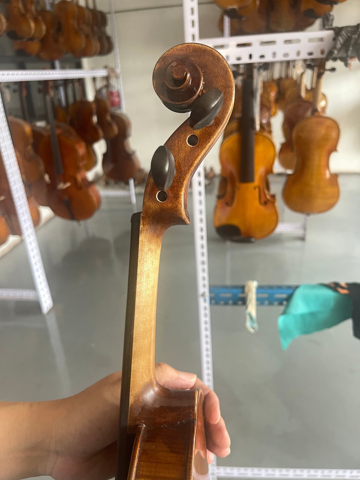 SurpassMusica professional 4/4 violin, solid spruce and maple sweet sound ,ready to play