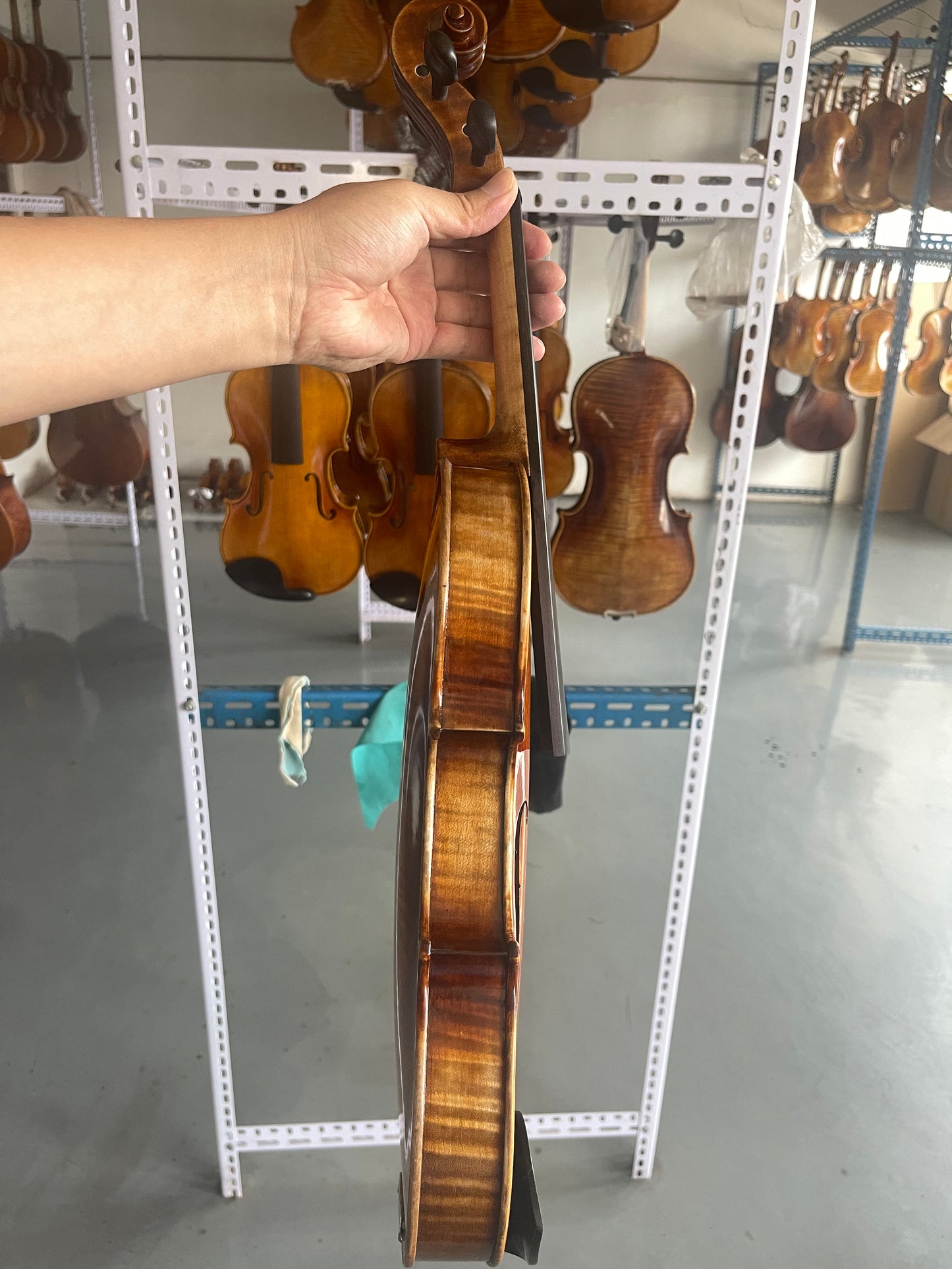 Solid spruce and maple4/4 hanmade violin ready to play strings bridge Stadivari model bright sound