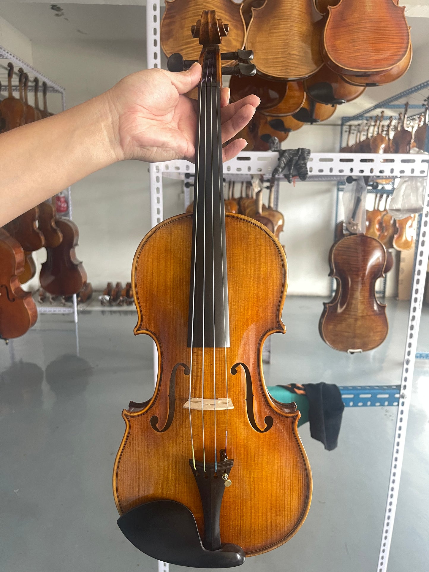 SurpassMusica 4/4 handmade violin aged spruce and maple sweet sound Stradivari model
