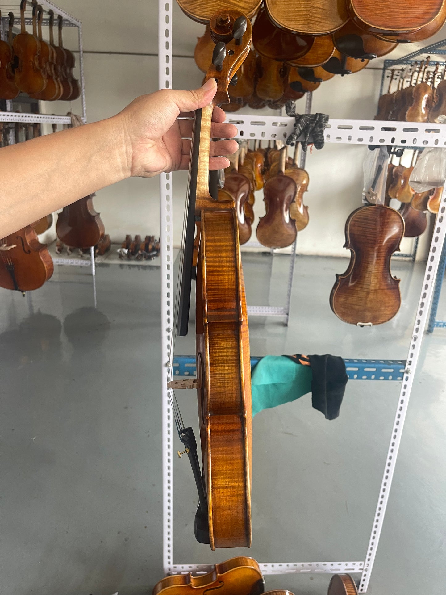 SurpassMusica 4/4 handmade violin aged spruce and maple sweet sound Stradivari model