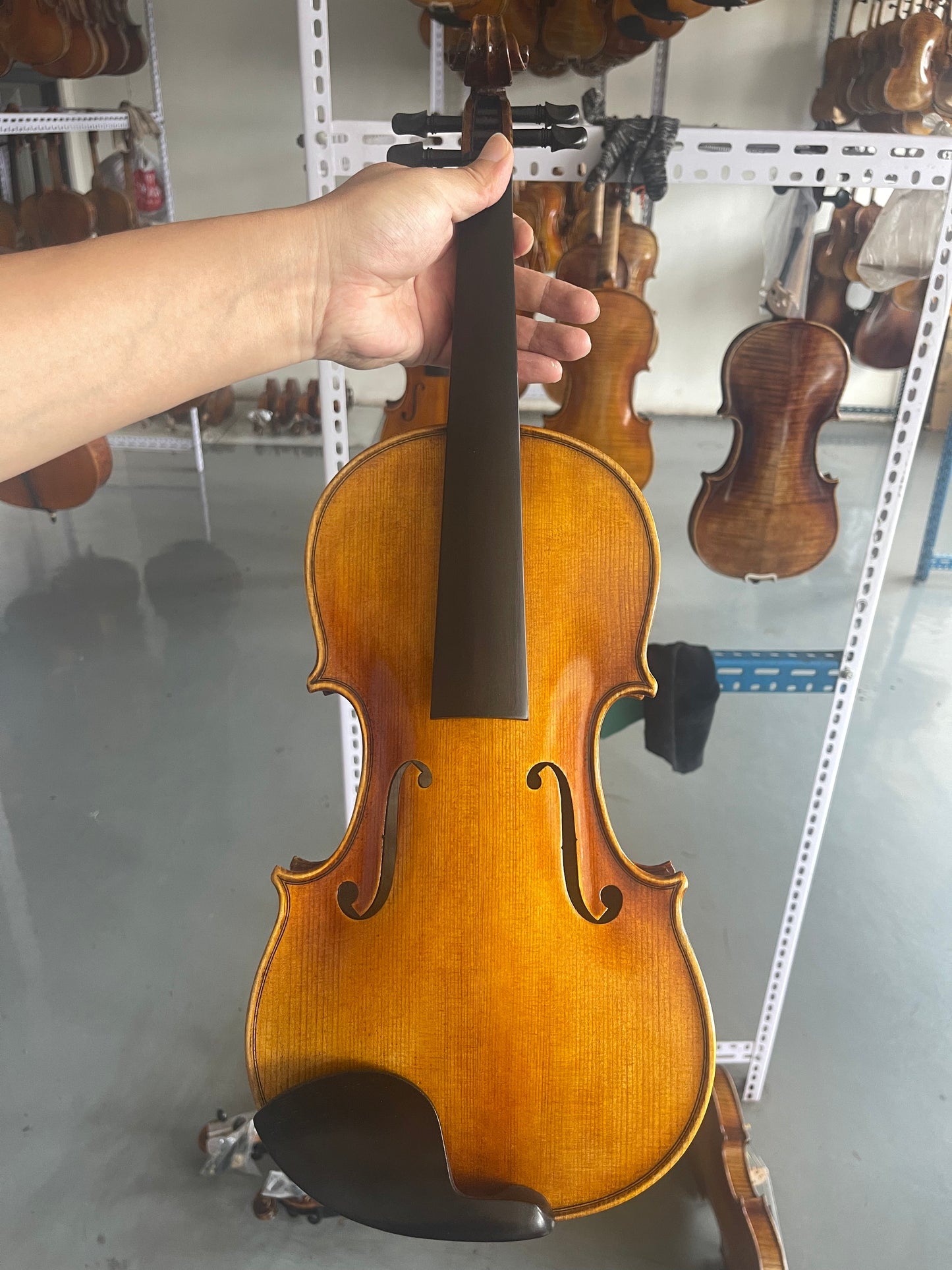 high quality 4/4 handmade violin spruce one piece maple back strings bridge case bright 6-18-8 sound