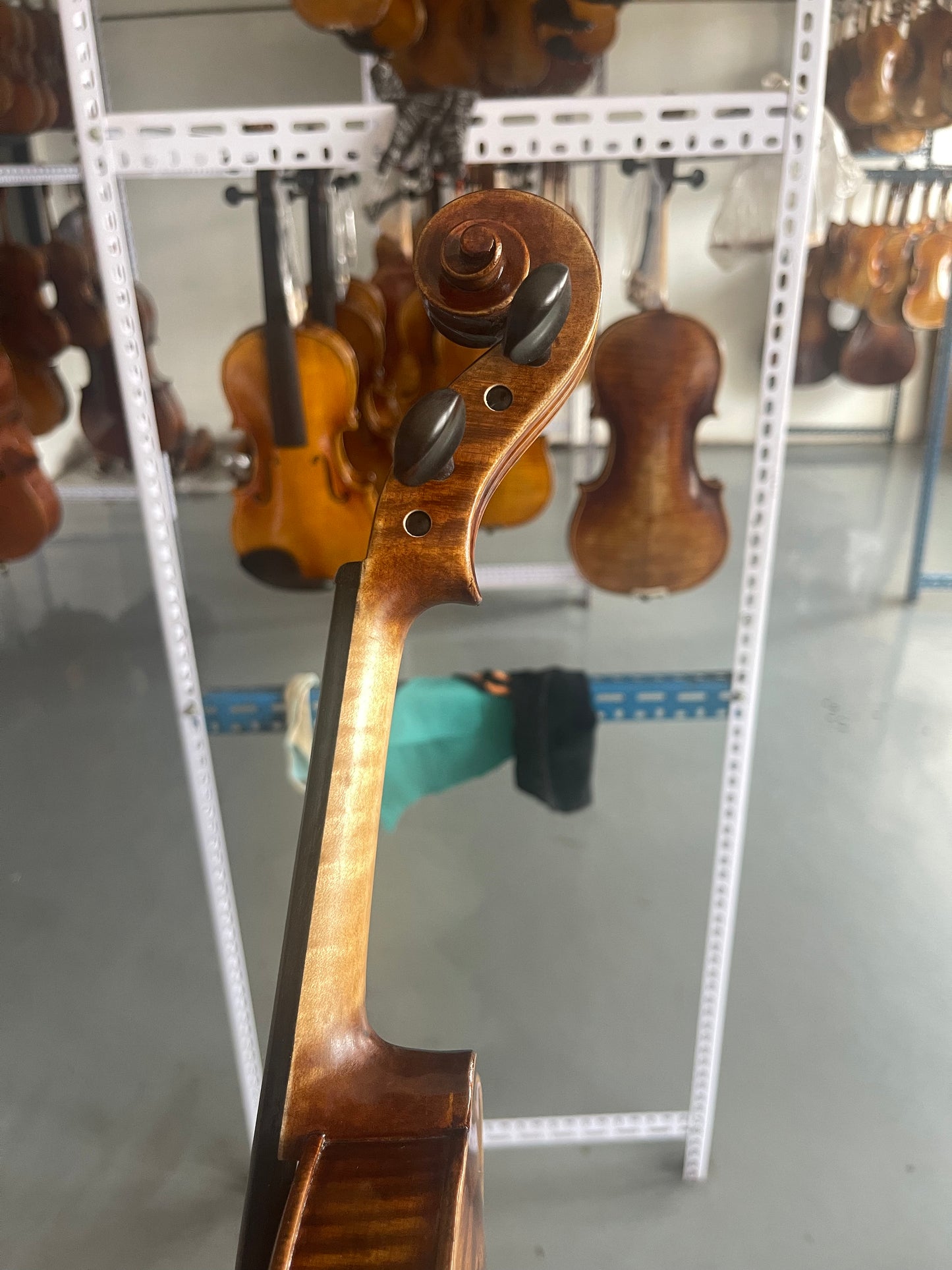 Fine 4/4 hanmade violin solid spruce and maple strings bridge sweet sound ready to play