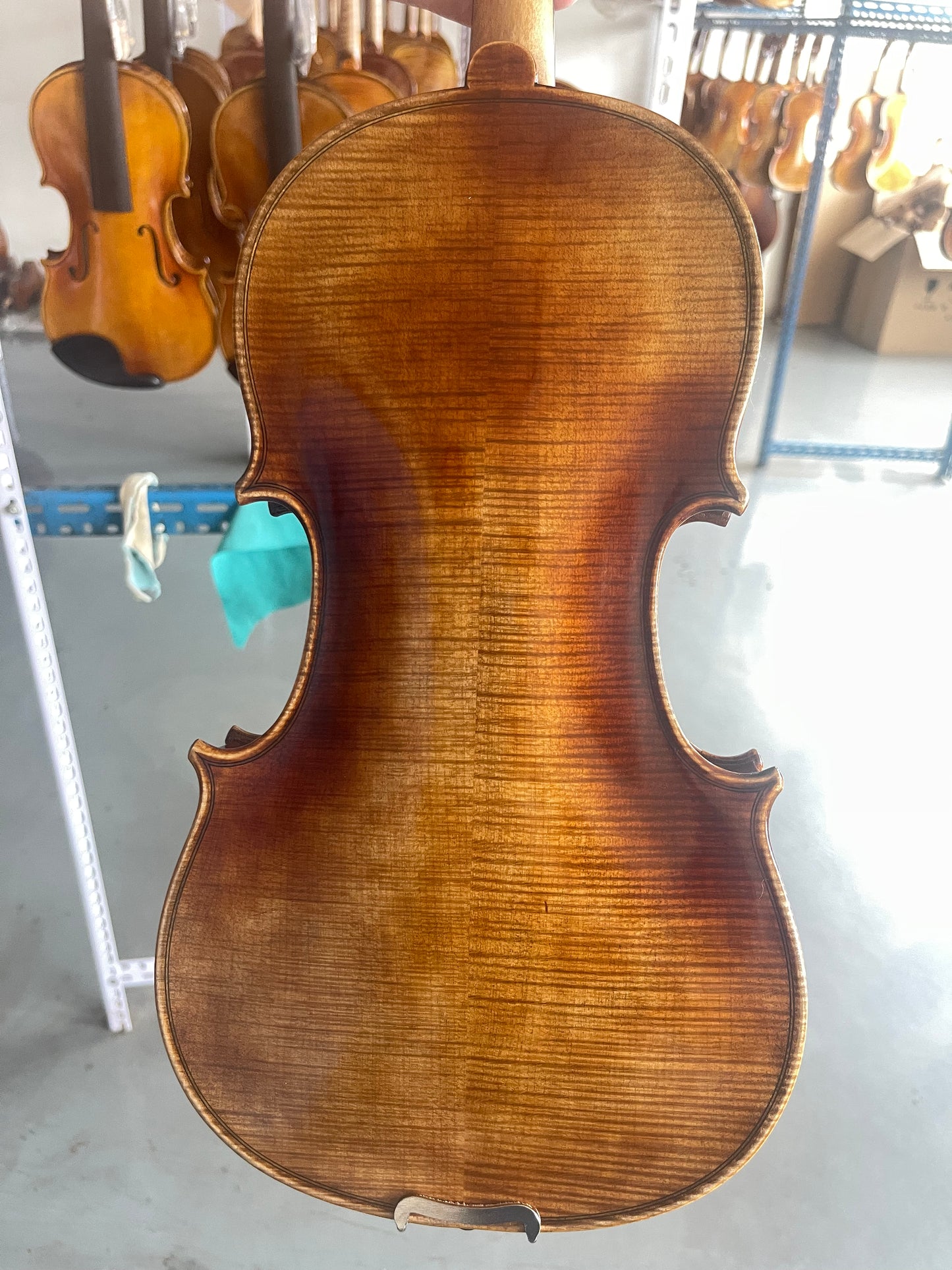Fine 4/4 hanmade violin solid spruce and maple ready to play strings bridge sweet sound