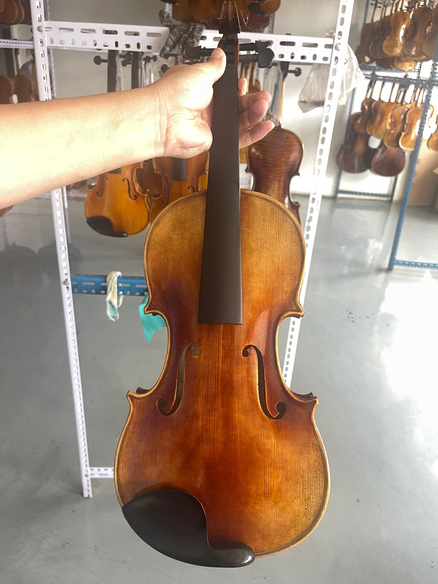 Fine 4/4 hanmade violin solid spruce and maple ready to play strings bridge sweet sound